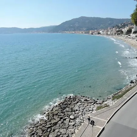 Holidays * Alassio